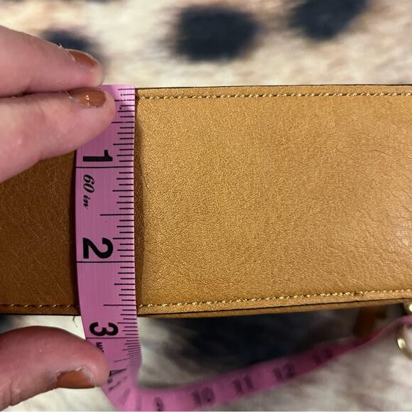 Simply Noelle Neutral Colorblock Crossbody or Shoulder Bag w/ Zipper Closures - Picture 11 of 14